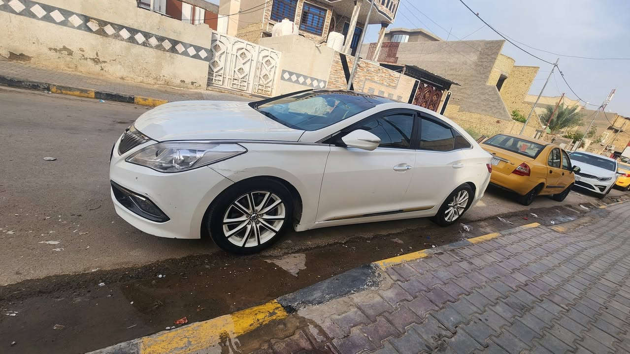 ازيره ١٥ خليجي فول مواصفات
محرك ٦ جاهزه بدون نقص سعر مناسب 
حادث جاملغ وبيه صبغ اثر شخوط كم قطعه
 ابيع احزام سعر ١٠٨ مجال بسيط 
كوت كفاءات 
*********** 
فقط بيع بدون مراوس
