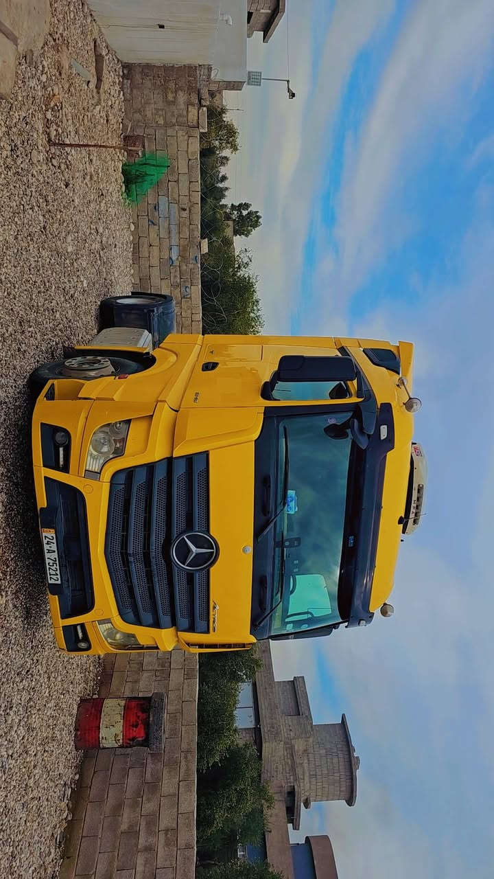 اکتروس وحش 2015 امامي جوبليس فول مواصفات فقط بدون ريتايدر سعر 260 ورقة و شوية مجال سنوية بس راس تريلة
***********
