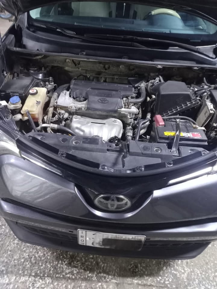 السلام عليكم
للبيع تيوتا راف فور (ToyotaRAV4)2018
وارد امريكي XlE
محرك 2500
رقم بغداد انكليزي
ماشية 35الف kmحقيقي
السيارة كلش نظيفة استخدام قليل 
الموصفات
بصمة تشغيل 
دخول ذكي
فتحة سقف
رادار تحديد مسار
رادار مانع اصطدام
رادار النقطة العمياء
رادار تنبيه المرور الخلفي
صندوق كهرباء
تحكمات استيرن 
نظام قيادة SPORT
نظام ECO
وباقي الموصفات معروفة
السعر 170 وبيها مجال
العنوان بغداد
الرقم :***********واتساب ايضاً
