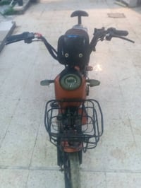 بايسكل شحن لبيع 🌿 جديد مامستعمل اهواي لون مشمشي🥰عندك بس الكفر مكسور شو...