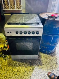 طباخ ٤عيون • نضيف • فرن جوه