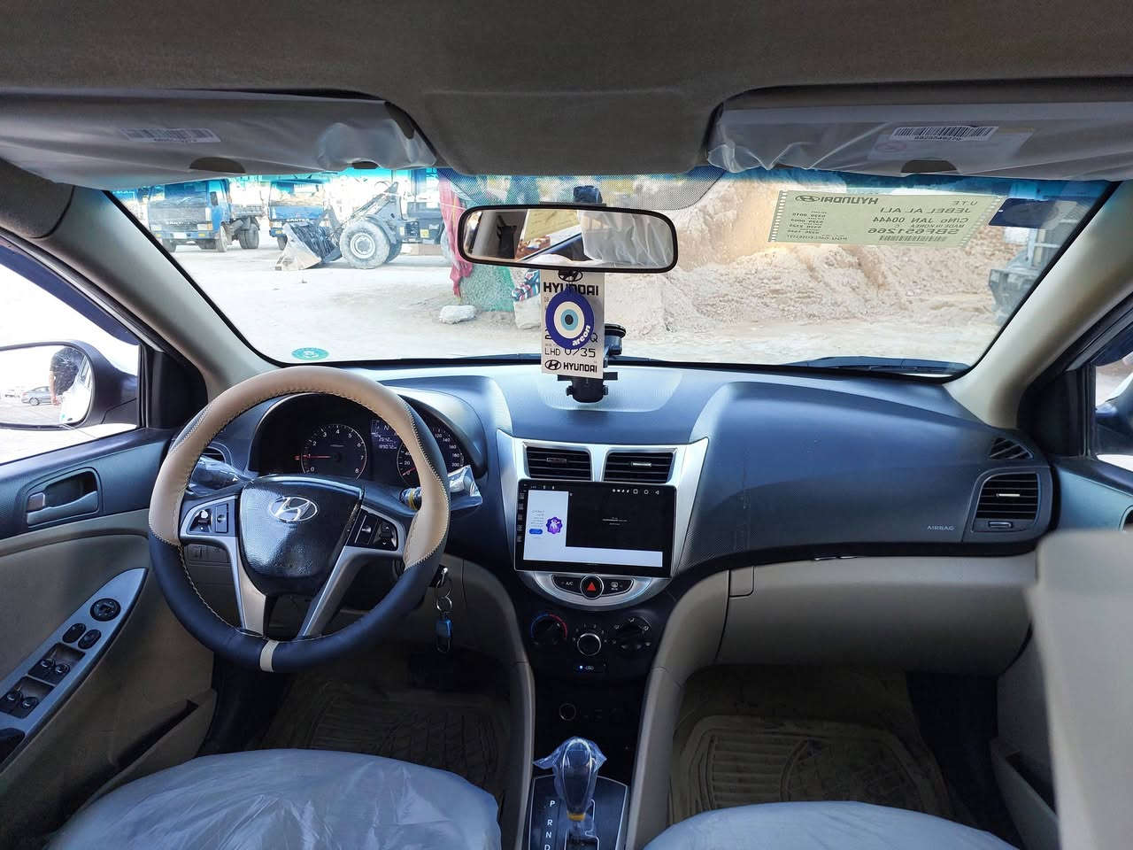 سلام عليكم اخوان عندي اكسند موديل 17خليجي مكينه دوش تخم تاير حداديه وصدر تبريد تدفئه سيارة ماشيه 87مال بيت استخدام شخصي باسمي هزه جديد بيها جاملغ واحد مبدل بدون ضربة اثر خياس والقديم موجود شرط التحويل مكفوله كفاله عامه عنوان شهداء البياع سعر 88بيها مجال حك الجيه ورقم ***********
