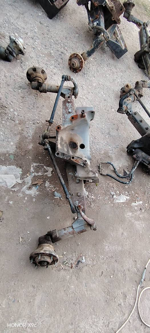 السلام عليكم فرندكسنات يراني وتركي و نكليزي للبيع العنوان بغداد اليوسفيه ***********  ***********
