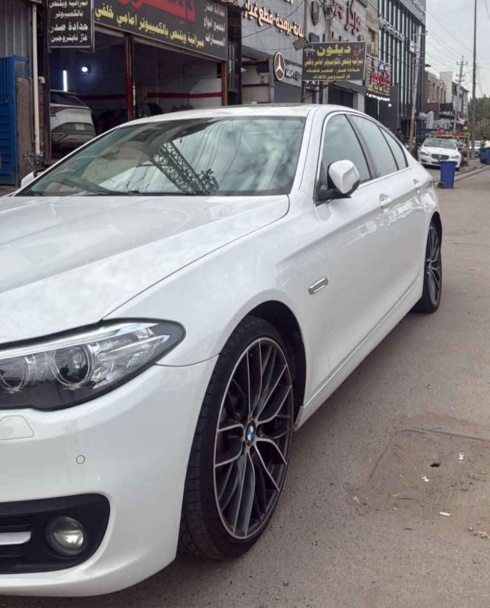 Bmw F10. 2015. 528 .
ماشيه. 100 الف 
فول. السياره. عدا البوب. شفط. 
خليجي. وكاله. عروش. 
صبغ.  بنيد جاملغ. بدون دوخل بدون ايرباك 
رقم. اربيل. سنويه. تضليل. بلادي. 
تحويل. ثاني يوم. 
بغداد  اليرموك. 
***********
