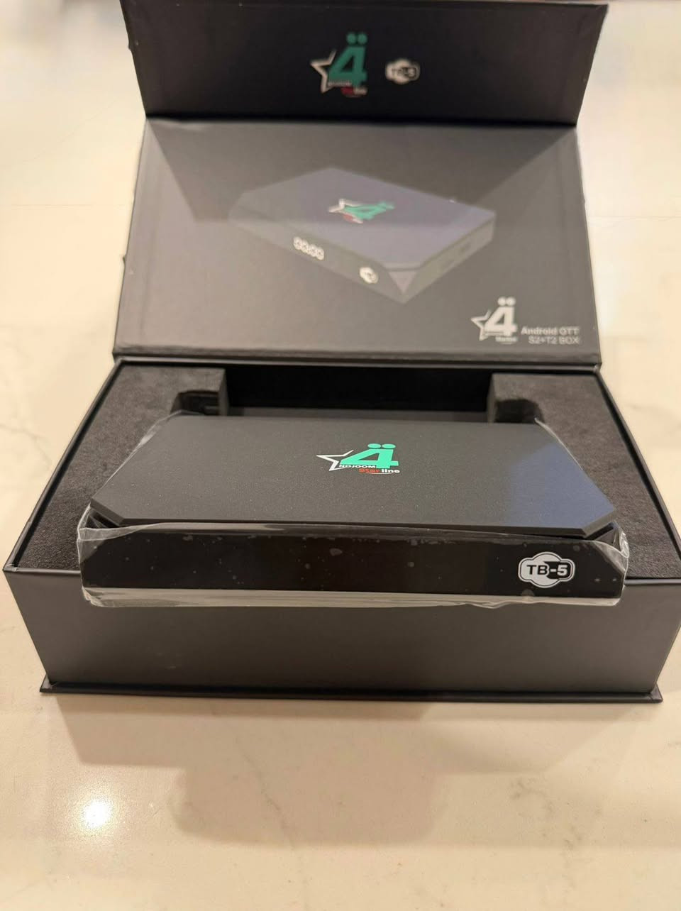 توفر من جديد الجهاز العملاق 4k بكمية قليلة جدا💪
من خلال هسه عيش المتعة كاملة ببيتك 🎬⚽️

سينما + ملعب + كل المنصات بعرض واحد 🟪

 الأحدث والاقوى 

الجهاز العملاق  توفر من جديد 

STARLINE 4K ULTRA HD

متوفر الأن 👇

 الجهاز العملاق  الاصدار الجديد من شبكة الرابعة مع اشتراك

شهر واحد 

4k ULTRA HD 60 HZ (4096X2160)

ريسيفر متطور يجمع القنوات والبث المباشر والتطبيقات بلمسة وحدة

المميزات:

✔️ نظام أندرويد 14 مع يوتيوب رسمي

✔️ ستلايت + بث أرضي نايل سات

✔️ دقة 4K Ultra HD مع 3GB رام و 32GB ذاكرة

✔️ ريموت بلوتوث يدعم الأوامر الصوتية

استمتع بتجربة سينمائية بالبيت بكل سهولة 🎬

شاهد جميع المباريات والدوريات عبر جهاز قناة الرابعة الرياضية 

الوكيل الرسمي لقناة الرابعة الرياضية غماس -شنافية-قادسية 

منفذ المربع الذهبي 

العنوان: الديوانية قضاء غماس 

منفذ المربع الذهبي خلف حسينية الحاج صاحب 

للاستفسار مراسلة الصفحة أو الإتصال 

***********

                         المربع الذهبي 👑
