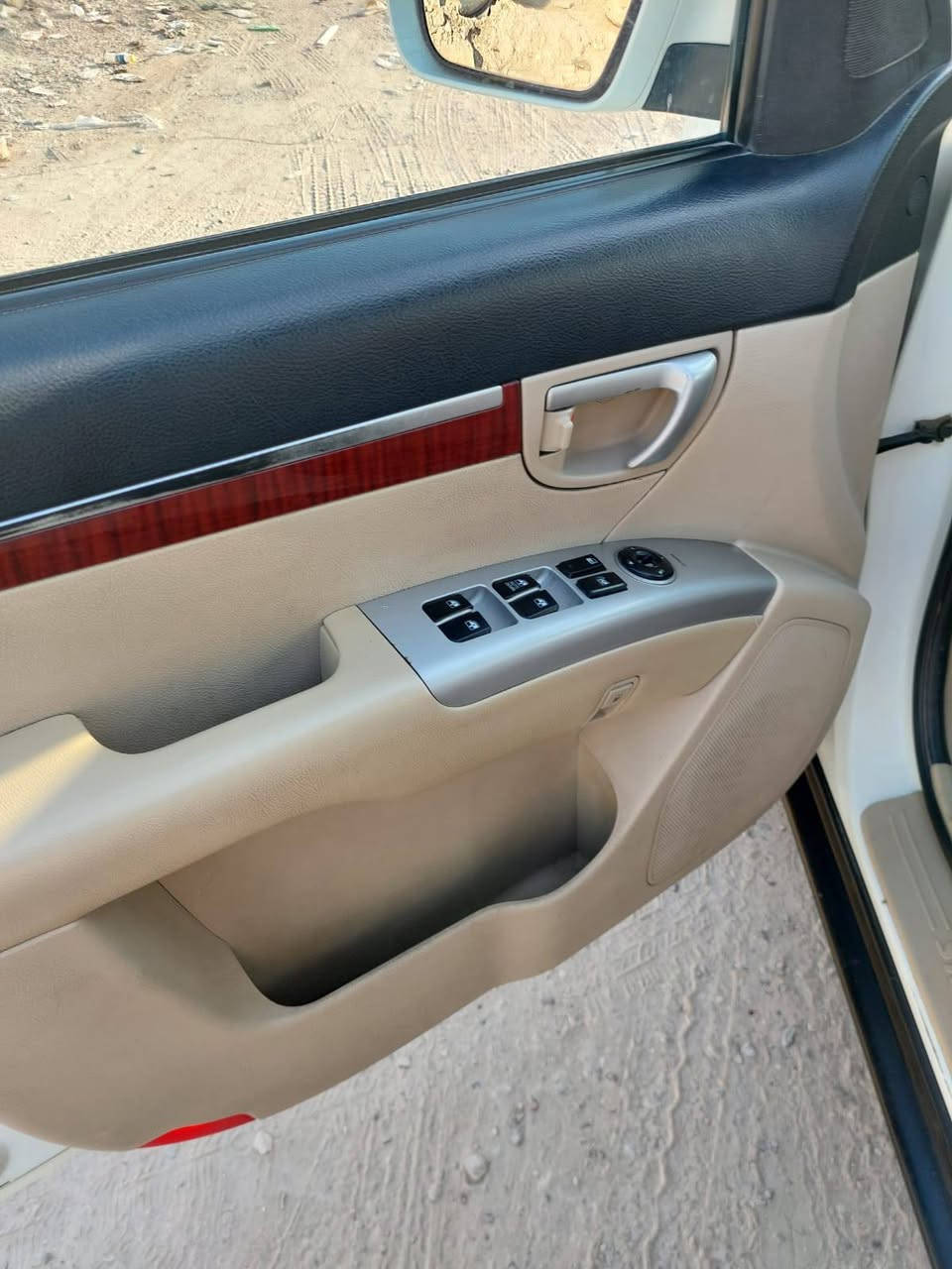 سنتافيه موديل 9رقم بغداددولي  تحويل مباشر مكينه 6سلندر المرغوب 2700 سبعه راكب 3قطع تبريد العنوان بغداد الكماليه السعر 125وبيه مجال  رقم الهاتف ***********
