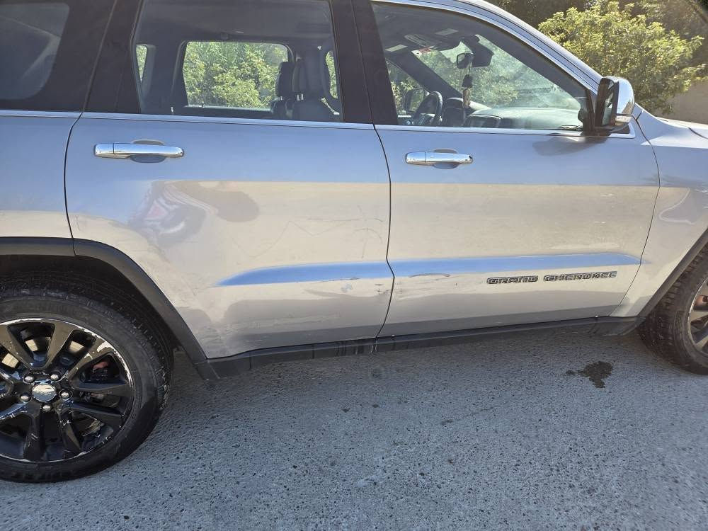 السلام عليكم 
جيب ليمتد هيمي ٢٠١٧ فول مواصفات 
سلايد
كامره وحساسات
ستيرن تدفئه
مري قلاب عند الرجوع
كشنات جلد تدفئه وخزن 
بريك اسست 
صندوق كهرباء 
مكينه ٥٧٠٠ 
ماشيه ٨٩٥٠٠ كيلو او ٥٥٠٠٠ ميل 
رقم اربيل مميز 
للبيع او المراوس بسياره أحدث 
السياره بيها صبغ صفحه  مع قطع متفرقه بدون تكم او داخل  او ايرياك 
السونار مرفق ويه الصور 
السعر ١٦٨ ورقه 
المكان حي الجهاد بغداد, العراق


**إذا كنت صاحب هذا الإعلان وتريد حذفه لأي سبب، رجاءا أرسل رسالة إلى الدعم الفني**