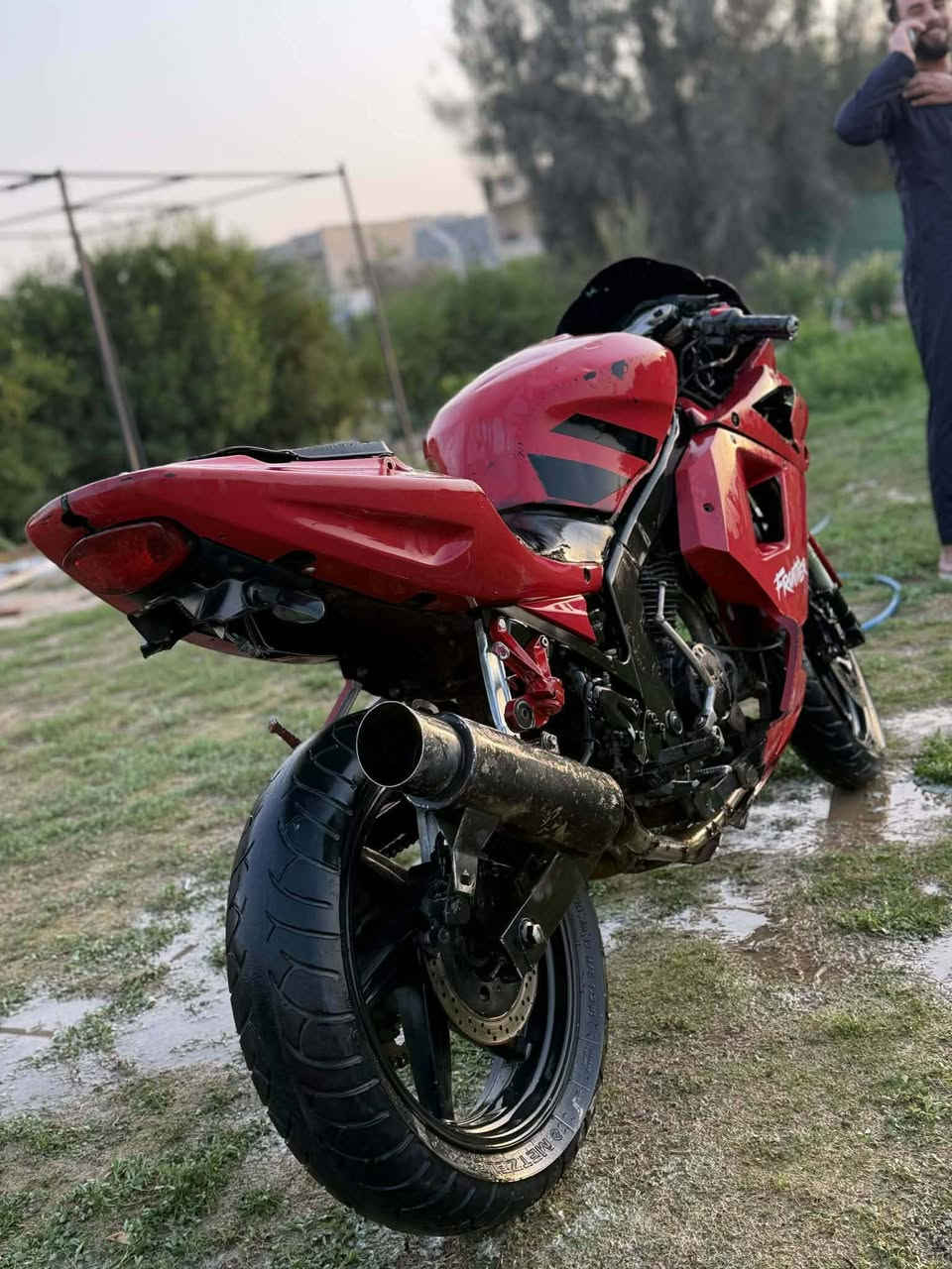 مابعد السلام شبابنه الغالين دراجه نوع بطح محرك 200 سيسي نگره سلف بكل وقت للمراوس ابسيفان 24... او25 او 26 للمراوس فقط وحياكم الله ***********
