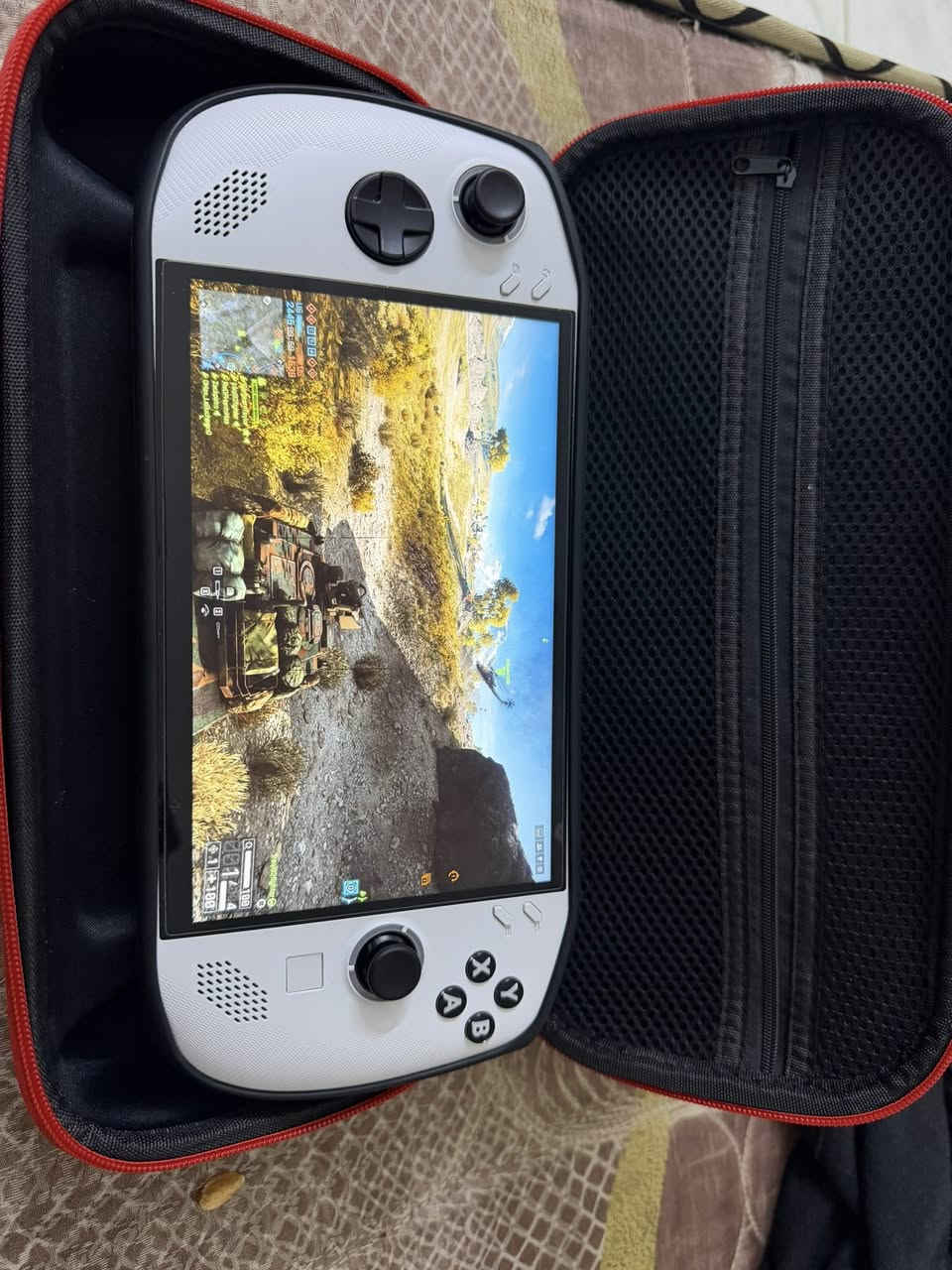 لينوفو ليجن كو نسخة S
جهاز مستخدم ايام فقط
كامل ملحقات حافظة جلاتين
جنطة محمولة 
كارتونه شاحنة الاصلية
سعر 740 بي مجال بسيط 🤍
مكاني بغداد كرخ اتصال ***********
