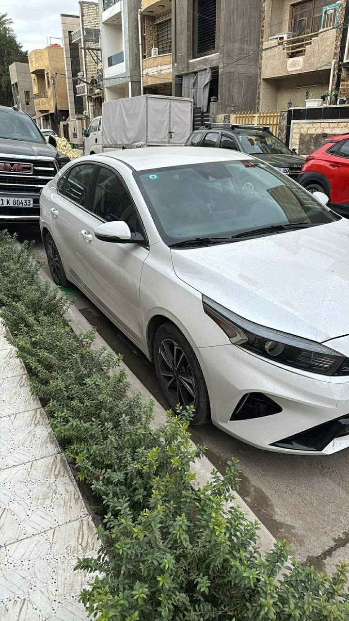 سلام عليكم كيافورتي 2023 وارد كندي ماشيه 14 مواصفات معروفه  كشنات تدفئه ستيرن تدفئه  صورالحادث موجوده بلمنشور  السعر خاص ***********
