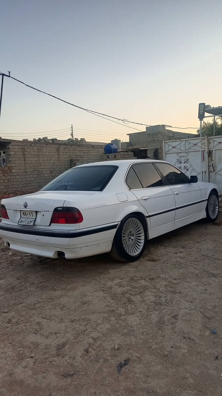 سلام عليكم بيءم كاسحة موديل96 محرك كير نضيف تخم تاير جديد كشنات كهرباء جنطة كهرباء مري كهرباء ويل باخرة السعر 58وبي مجال بسيط المكان ديالى بعقوبة الرقم ***********
