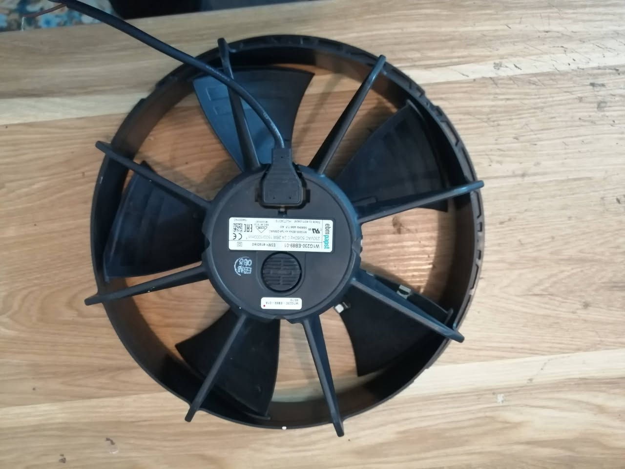 السلام عليكم
مروحة ألمانية 220v
سرعتين
السعر 25 الف
توصيل موجود


**إذا كنت صاحب هذا الإعلان وتريد حذفه لأي سبب، رجاءا أرسل رسالة إلى الدعم الفني**