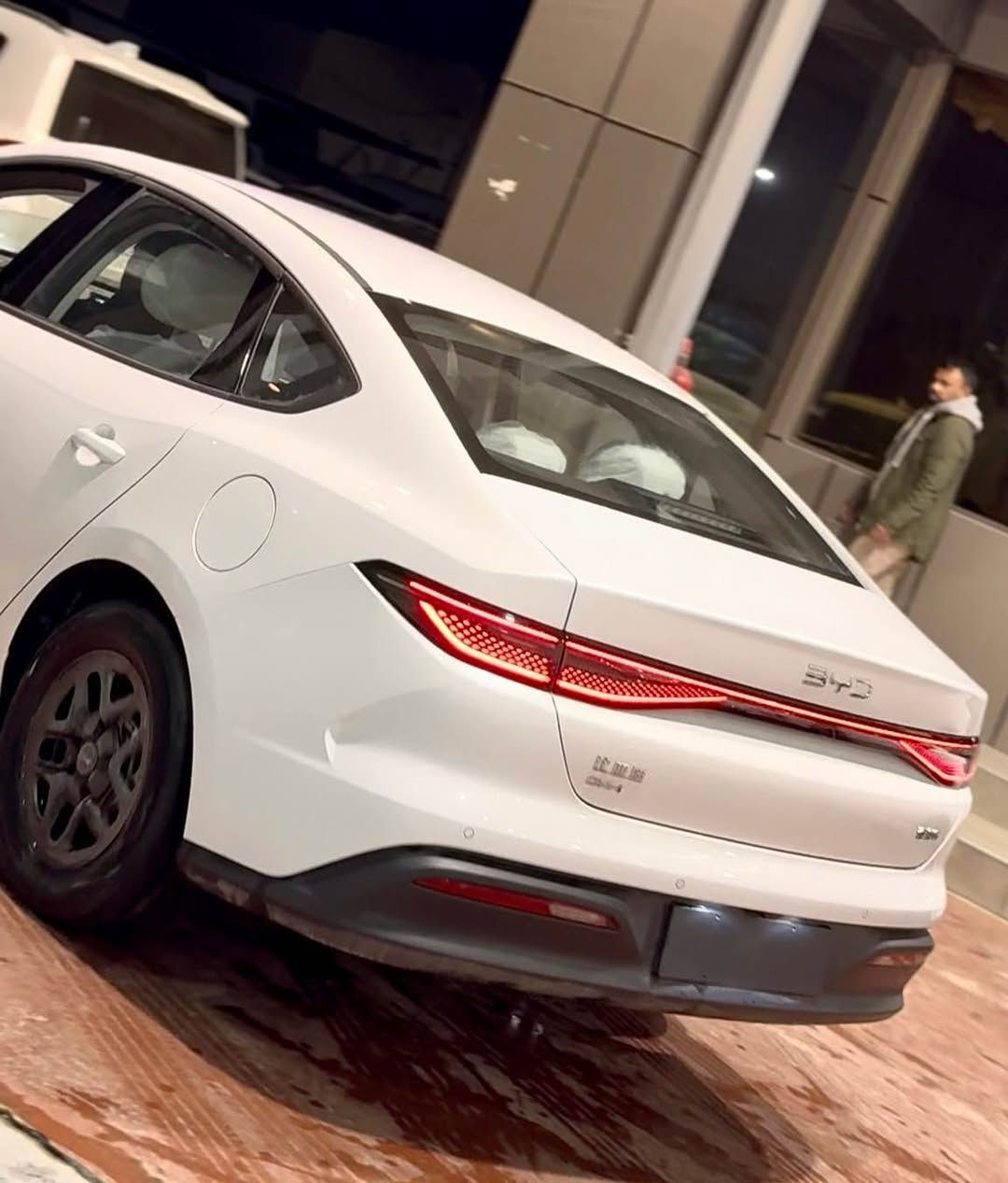 Byd Seal 05 2025 phev 0km
هەموو گیانی بە شەرت 
هەرزانترین نرخ لە هەموو بازاڕ
١١٥$ ورقە سافی
***********
*********** أربيل, العراق
