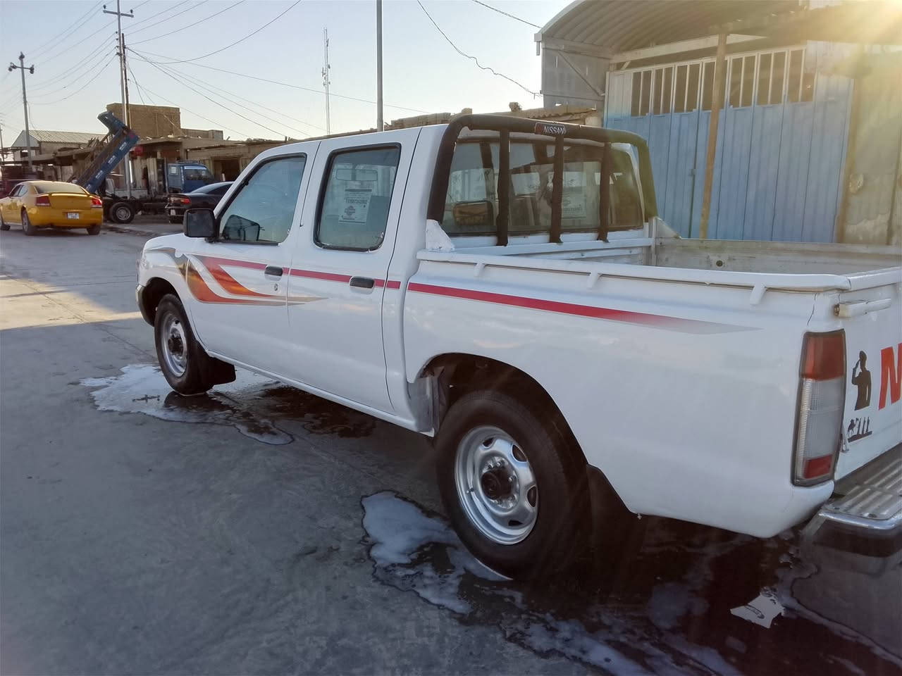 سلام عليكم سياره نيسان.
مكينه و كير جديدات تخم. 
تايرات جديد.سياره مزاد وزارت،داخليه. شاصي مكفول مصبوغه حزام فقط مديل2003 مكاني.الناصريه قضاءء.رفاعي رقم***********
سعر 50
