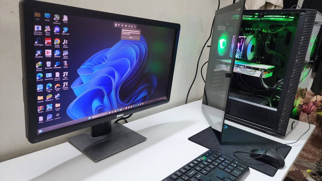 سلام عليكم ، pc ، تجميعة مع شاشه مع UBS للبيع
الموصفات :

المعالج (CPU): Intel Xeon E5-2650 v4
12 نواة / 24 خيط – تردد 2.20GHz

كرت الشاشة (GPU): AMD Radeon RX 580 – 8GB

الرام (RAM): 32GB DDR4

التخزين: SSD سعة 1TB

اللوحة الأم: X99 PR9

الباور سبلاي : 550W

التبريد: مروحة RGB للمعالج + مراوح كيس RGB

الكيس: Gaming Case زجاج جانبي

النظام: Windows 11 Pro 64-bit

 DirectX: 12

مع شاشه DELL حجم 24 ضد التوهج دقتها 1920 1080

مع UBS. قدرته 2000
Falcon UPS 2000VA

سعره 600 الف وبي مجال بسيط

مكاني نجف 

***********
