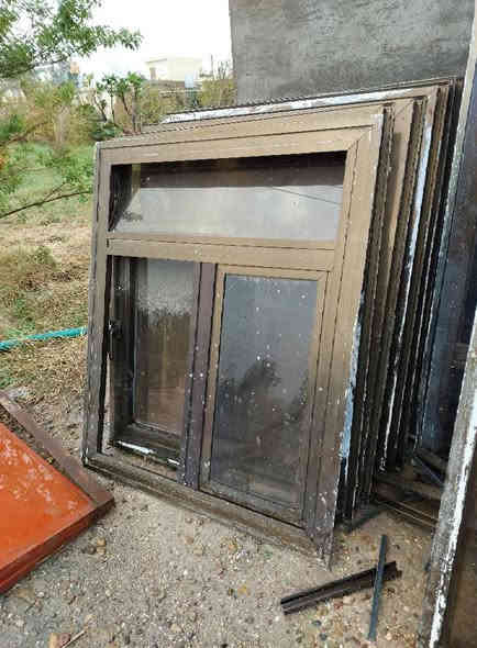 بسم الله الرحمن الرحيم . 
شبابيك المنيوم العدد ١٨ شباك كاملات مع الجام . متوفر جميع القياسات 
العنوان : اطراف بغداد منطقة ابراهيم بن علي .
***********
