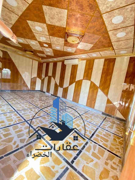 ( اللهم صل على محمد وآل محمد )

بيت للبيع 
————————
المساحة / 250 متر
شارع تجاري 
——————————————
الموقع / الخضراء  قرب صيدلية جواد 
——————————————
تفاصيل / طابقين 5 غرف نوم 
 الاطابق الاول / مطبخ +هول +ديوانية + 
غرف نوم عدد (2) + صحيات داخلية و خاريجة
الطابق الثاني / غرف نوم (3) من ضمنهن وحدة سويت
السطح شتايكر 
——————————————
للاستفسار الاتصال 
ابو ندى ***********
ابو كيان ***********
#مكتب_عقارات_الخضراء

📍 #العنوان_الخضراء  📌 مقابل #لحوم الثرثار
