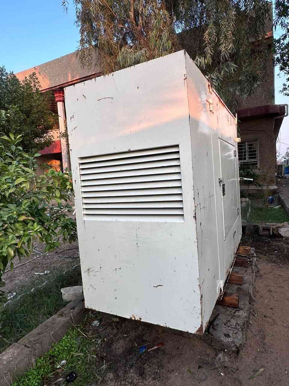 السلام عليكم مولد للبيع بيركنز ٣٠ كيفي انكليزي ٣ بستم 
جبيلي مكينه مفتوحه كاتم Super-Silent للاستفسار اتصل على الرقم ***********
السعر 40$
