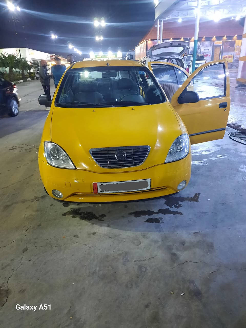 السلام عليكم سيارة طيبه 2017  كير مكينه مكفولات بيها فقط جاملغ الامامي الجهة اليمنة طخة خفيفة واضحة بالصور، تحويل ثاني يوم السعر 45 وبيها مجال مكاني بغداد الرقم ***********
