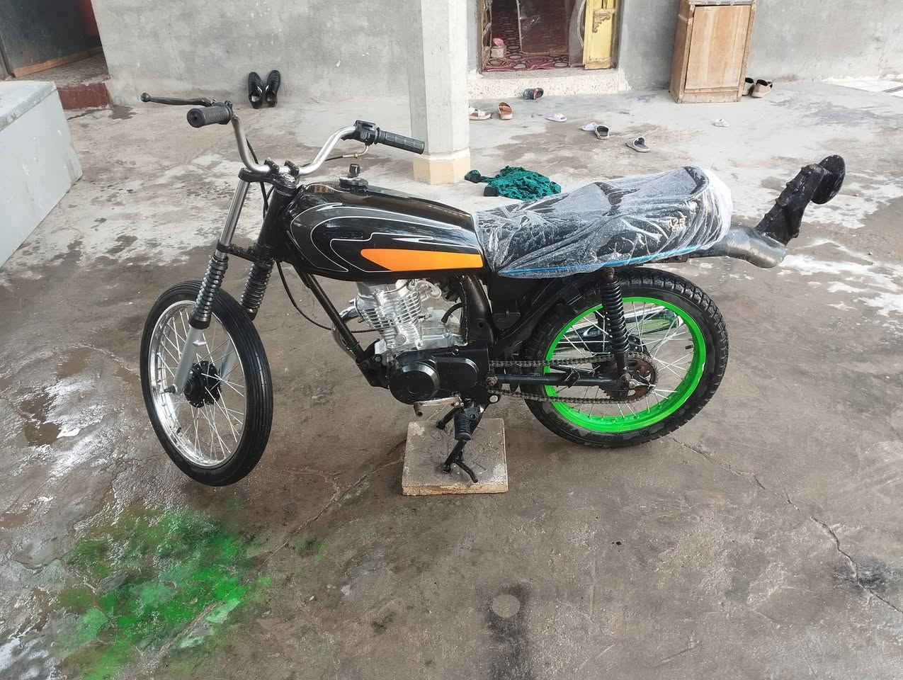 دراجه البيع توه معمره كله جديد ماعده المحرك مصبوغ وبيه خيط تبخير المكان الزبير البصره السعر 300  وهذا رقمي  ‏‪0788 036 1139‬‏  اكفلك من العشائر والشراي بيه خير ويدلل
