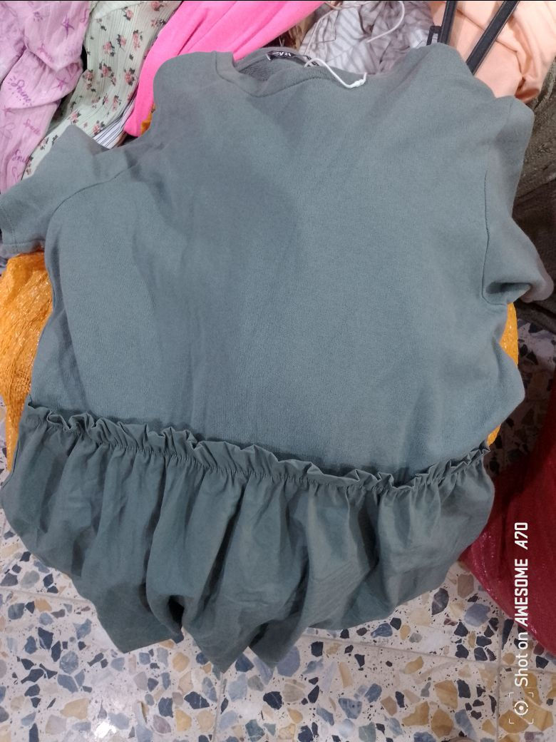 شليف ملابس نسائيه منوع  يطلع بجايم وبناطير وبلوزات وبيهن جاكيت كل شليف 50 قطعه السعر 60 الف وي التوصيل


**إذا كنت صاحب هذا الإعلان وتريد حذفه لأي سبب، رجاءا أرسل رسالة إلى الدعم الفني**