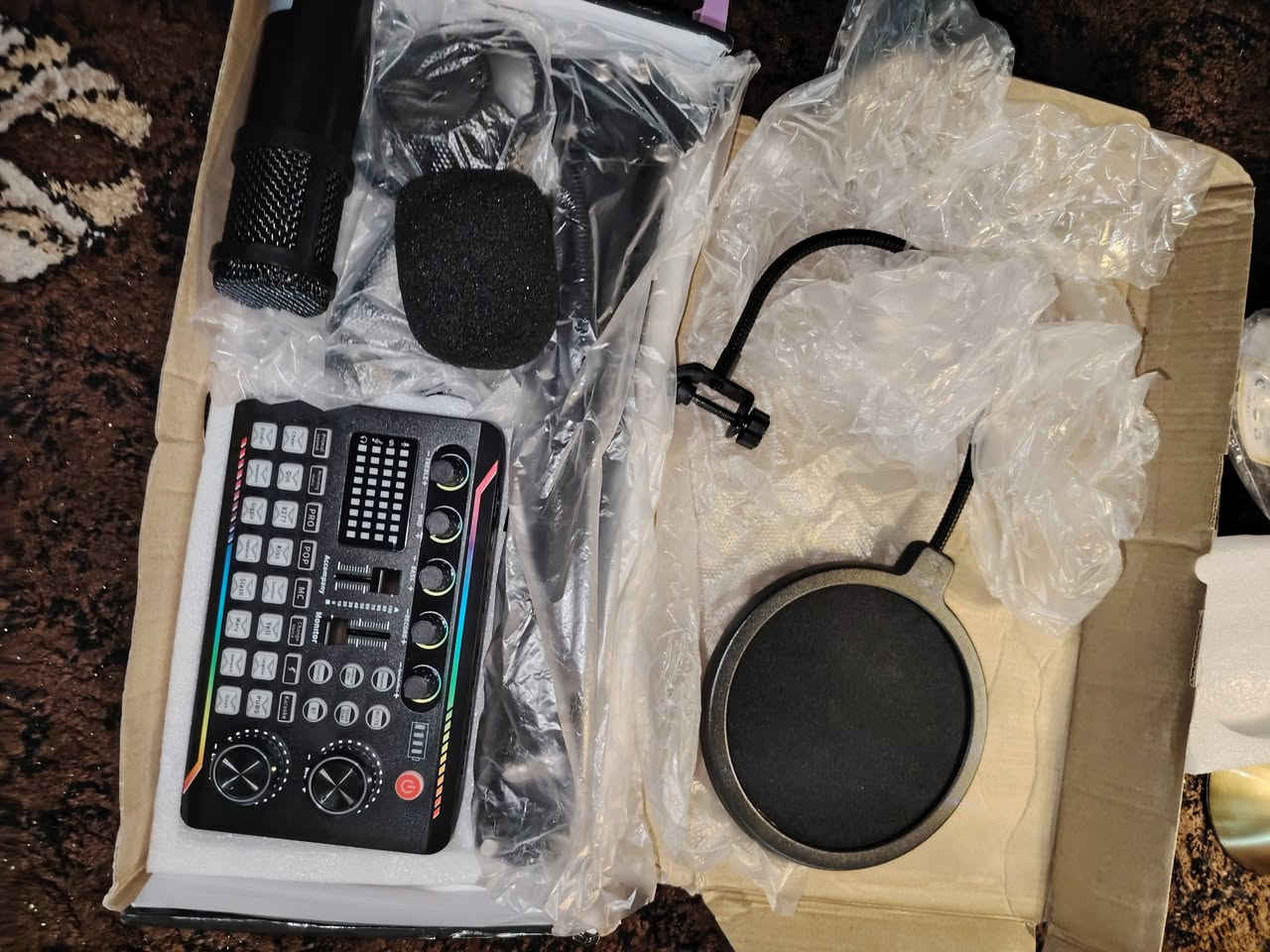 مكسر صوت كامل ملحقات 40 الف فقط


**إذا كنت صاحب هذا الإعلان وتريد حذفه لأي سبب، رجاءا أرسل رسالة إلى الدعم الفني**