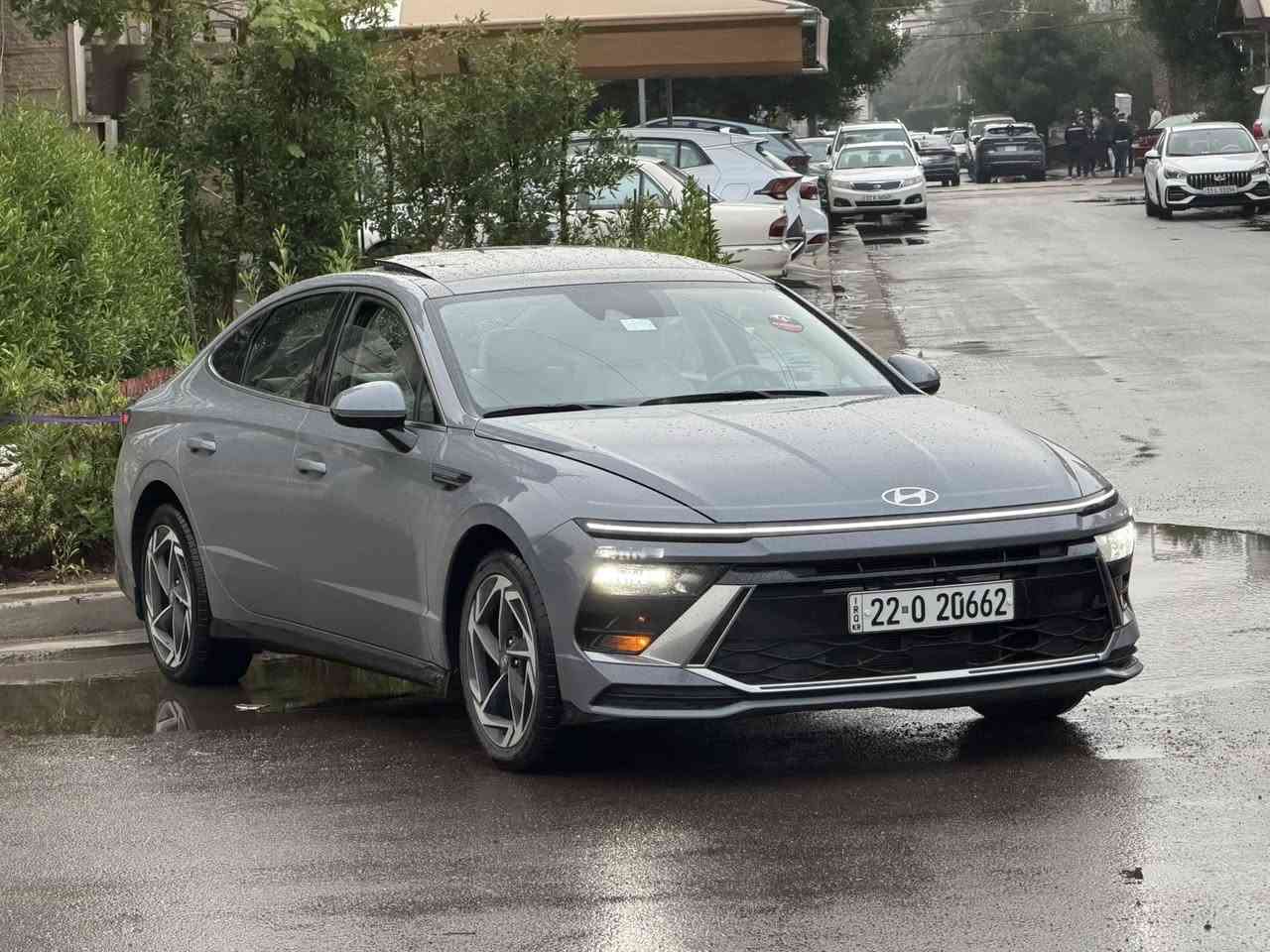 لون ( سمنتي) بيع او مراوس 
سوناتا موديل 2024   الشكل الجديد
فول 1/1 sel بنوراما 
مكينة 2.500
‏HYUNDAI SONATA 2024  
🔴. = بدون دواخل
   صار بيها صبغ  بالجاملغ الخلفي 
شي بسيط بتكمة 
شواصي لغود مكفولة عالفحص ابيع  
الايرياكات راجعة سستم
🔴سياره رقم اربيل فحص وهزه جديد  تحويل مباشر
🔴 بنوراما على طول السقف 
مكينة 2.500 طيااررره 🚀🚀
مواصفات راح اذكرهن 
بصمة دخول ذكي  
شاشة ع طول الدشبول 
تحكم ستيرن 
رادار امامي معا تحديد مسافة سيارة كدامك 
رادار خلفي 
رادار جانبي 
اوتو ستوب خلفي 
اوتو ستوب امامي 
شفتات ستيرن 
كشنات كهرباء وفول ايرباك 
كشنات تدفئه 
كير تعليك 
شحن لاسلكي 
حساس فتح جنطة الخلفية 
تشغيل عن بعد 
نظام خروج عن المسار 
نظام قيادة ذاتيه 
تبريد منفصل قطعتين امامي 
جامات اوتو 
نظام اوتو هولد مال ازدحامات 
هندبريك بصمة 
انظمة قياده سبورت ونورمات وكمفورت  وايكو 
كاربلي يدعم كافة الانظمة الهاتف 
دبل كزوز 
كامرة خلفية دوارة
دشبول كاربون فايبر 
كشنات ودشبول وبيبان لون سموك 
ويلكب حجم ١٨انج
تايرات بلادية عليها 
بجم زنون 
لد ع طول البجم 
لايتات اوتو 
نقط عمياء 
مراية داخليه تعتيم تلقائي 
شاشة تبريد تحكم كله لمس 
🔴مكانها بغداد  . المنصور
🔴السعر 210  ورقة 
صور الحادث موجوده بالمنشور 
🔴رقم الهاتف :  *********** 
واتساب او الاتصال عالرقم
