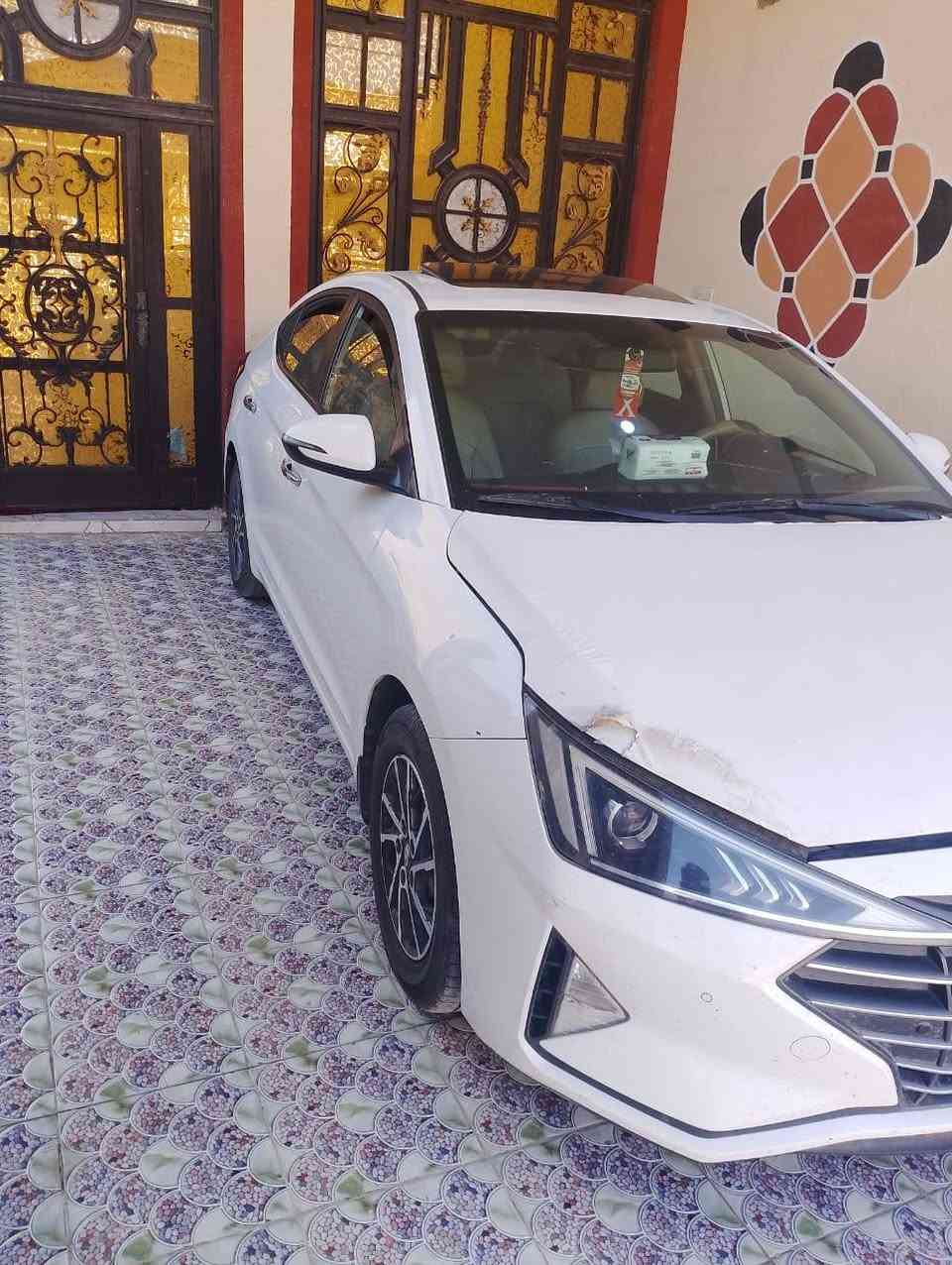 سلام عليكم 
النترا 2020 خليجي
فول مواصفات للاخير 1/1
مكفولة من الصبغ والتبديل كفالة عامة
ـــــــــــــــــــــــــ
مواصفات 
فتحه سقف سلايد روف 
بصمه تشغيل وابواب وصندوق 
تبريد قطعتين 
حساس امامي وخلفي 
لد امامي 
شاشه وكامرة
مكينة 2000 دوش 
رقم بغداد بإسمي تحويل مباشر 
سيارة جديده بوضع الشركة بلعافيه ع الياخذها 

رقم صاحب السيارة ***********

السعر :: 165

#ادارة_الصفحه ⚡

ملاحظه / 🔴
مدير الصفحه غير مسؤول عن بيع وشراء واصوليات السياره نحن صفحه لعرض السيارات فقط.
