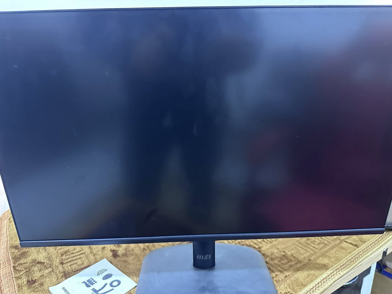 شاشه msi 120 هرتز حجم25
شاشه اخذتها جديده بعدها بل كارتونه  ضمانها ٢٠٢٧  شغاله شخط مابيه جديده جديده ملاحضه الشاشه يجي مابيها صوت من الشركه نضامها هيج  سعرها 140 الف وبيها مجال بسيط ***********
