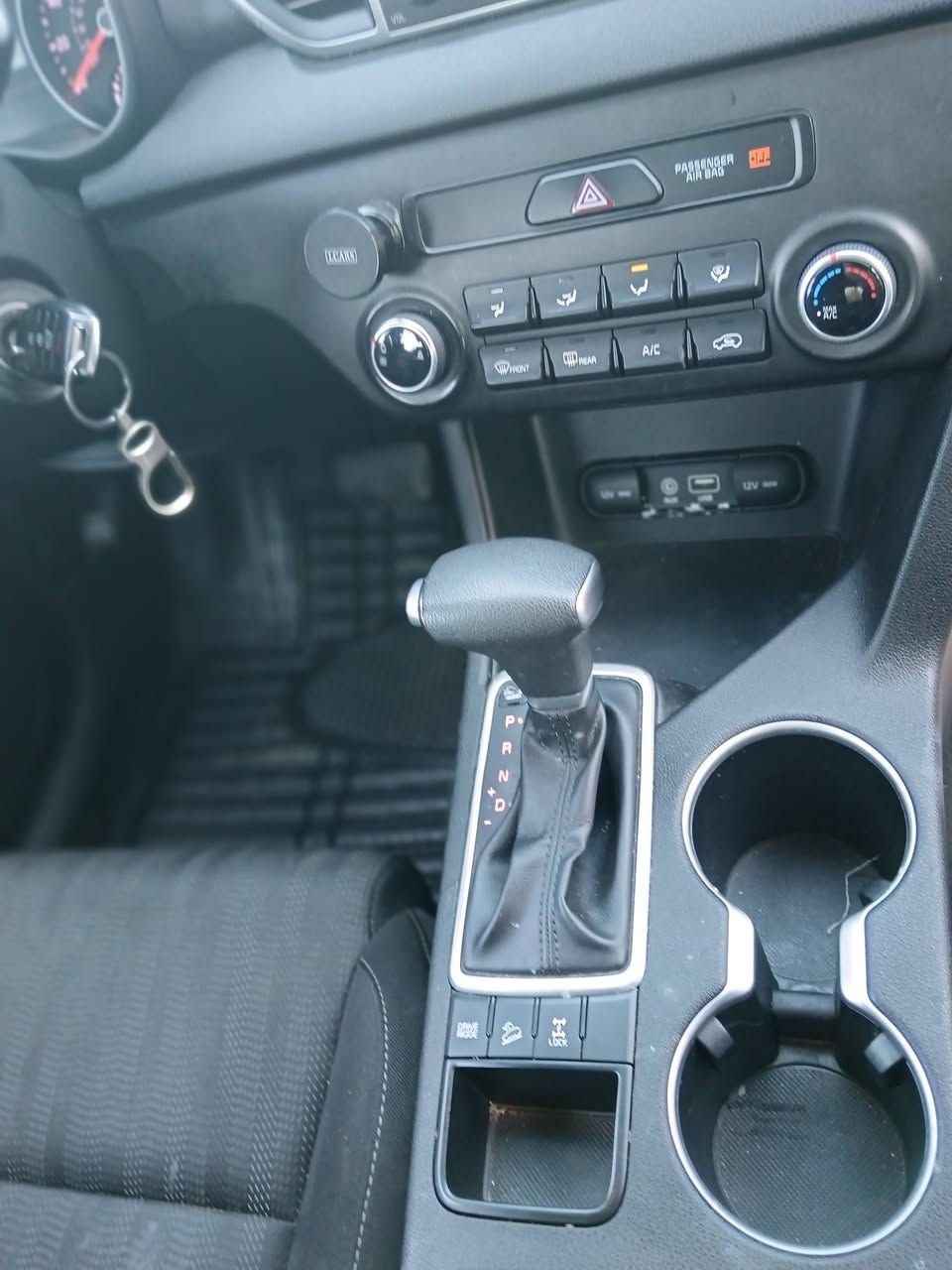 سبورتج_ بدون صبغ_2019
حادث ربع دعاميه اماميه
ماشيه 80
فور ويل..قطعتين تبريد
تحكمات فول
كامره دواره
محرك 2400
اربيل ..باسمنه
***********
السعر_ 158
السياره نظيفه جدا جدا
