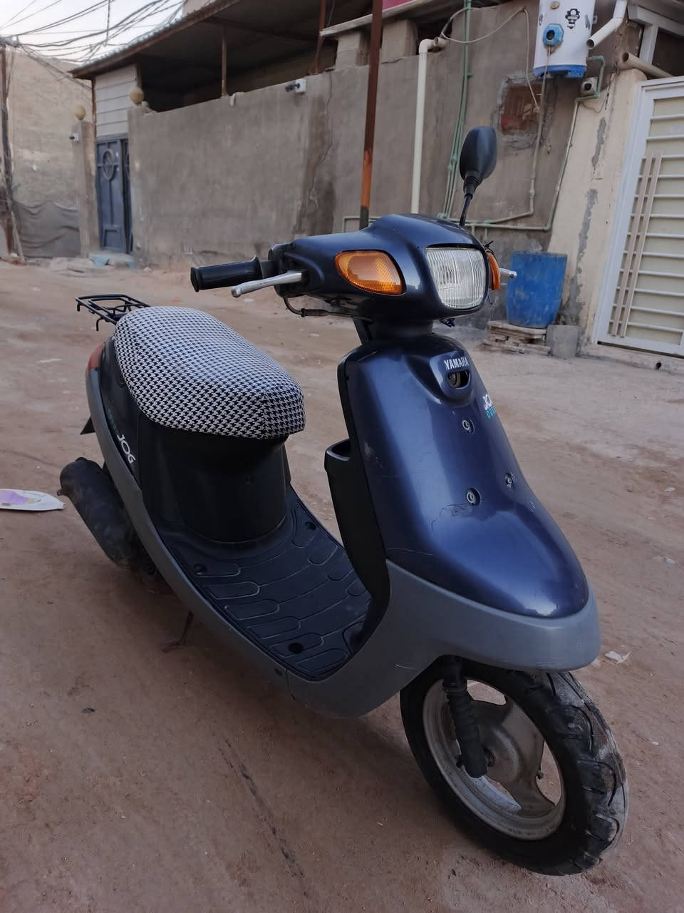 سلام عليكم دراجه بطه 60 للبيع دراجه حاويه الكل شغال سلف نكره كهربايات فول زنون ابيض اصفر نقصه بس صالنصا فقط سعره 300مكاني النجف حنون رقم ***********
