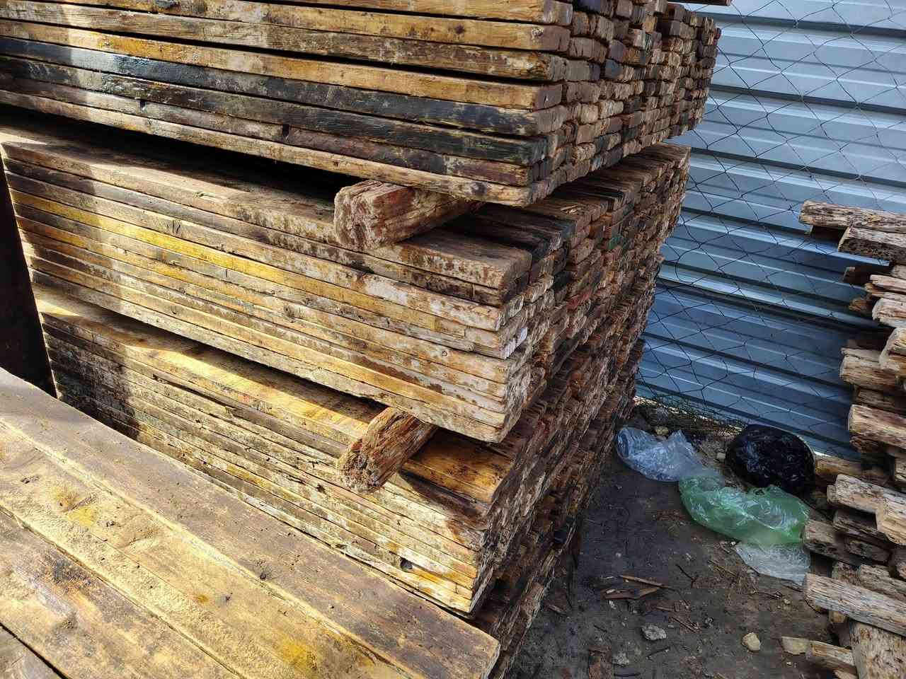 قالب خشب للبيع روسي تارس العدد 21 مكعب مكاني الحله المركز *********** وابيع نص القالب،،
