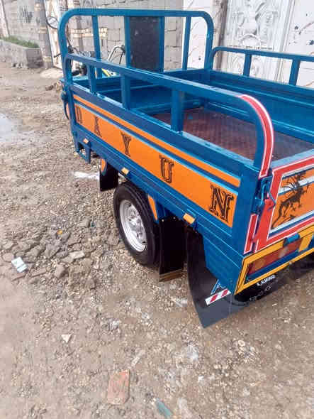 للبيع موديل 2017 السعر1300 وبها مجال العنوان كوت***********
