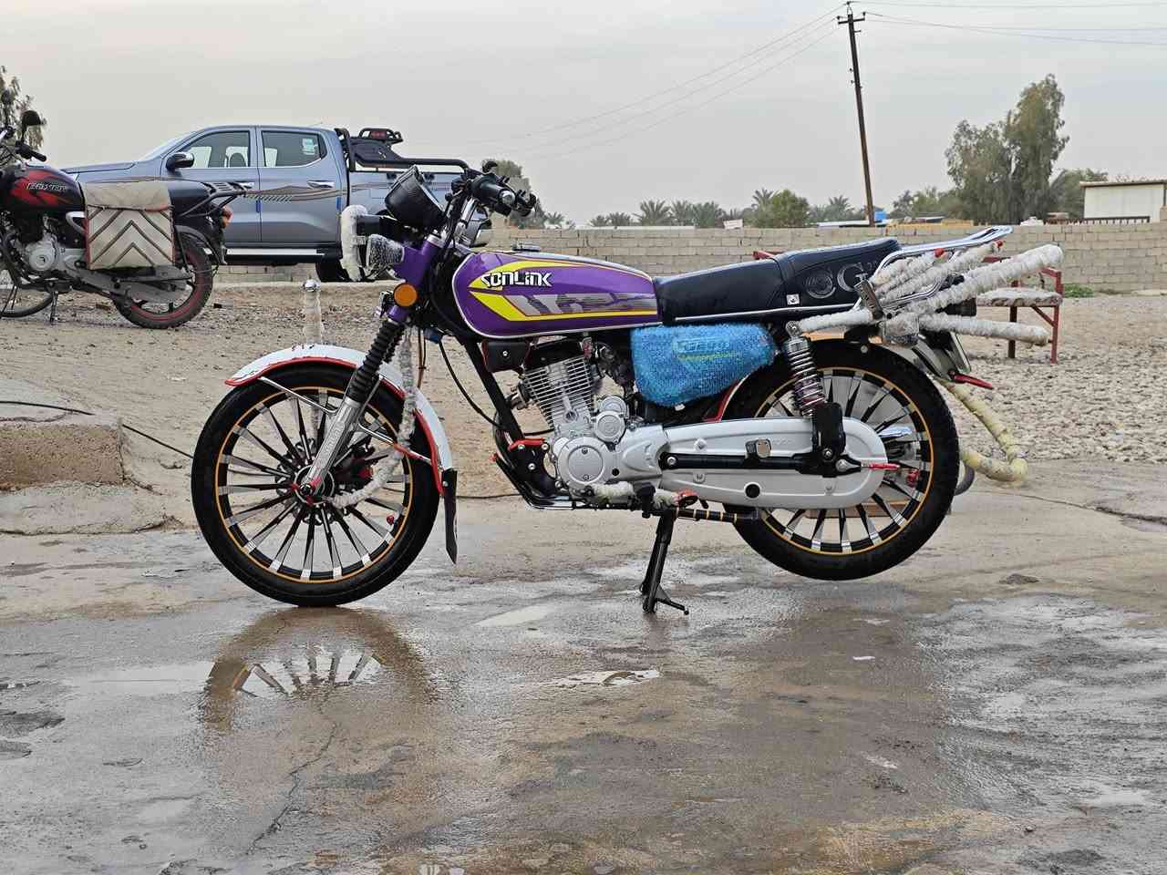 السلام عليكم
سيفان 2025 للبيع
دراجة مجنبزة فول
محرك ما مفتوح
شرط شلعة ومعدل 
دهن اديرالها كله امزويل
الاستفسار خاص
مكاني ديالى كنعان


**إذا كنت صاحب هذا الإعلان وتريد حذفه لأي سبب، رجاءا أرسل رسالة إلى الدعم الفني**