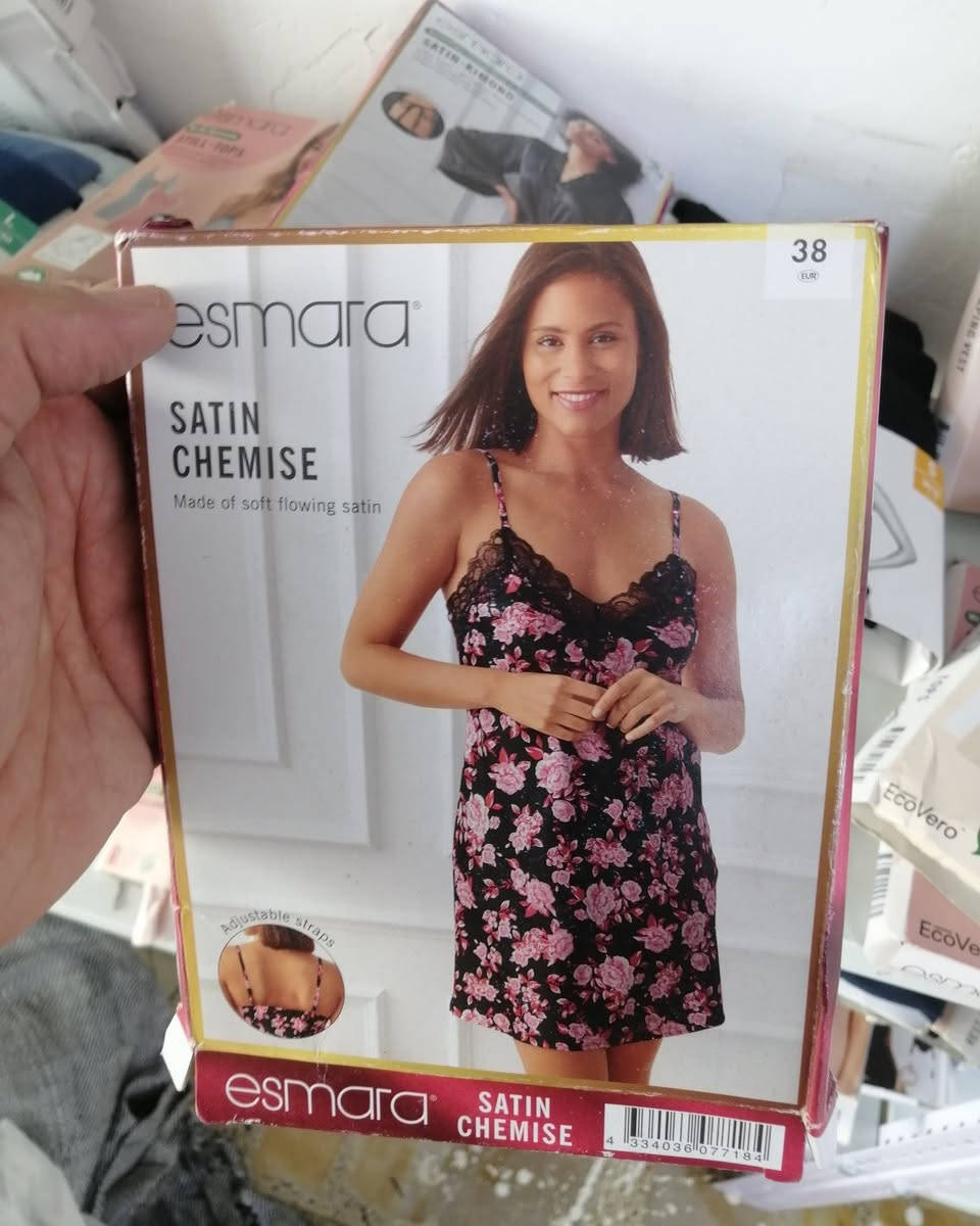 #سعر القطعه 6000 دينار


**إذا كنت صاحب هذا الإعلان وتريد حذفه لأي سبب، رجاءا أرسل رسالة إلى الدعم الفني**