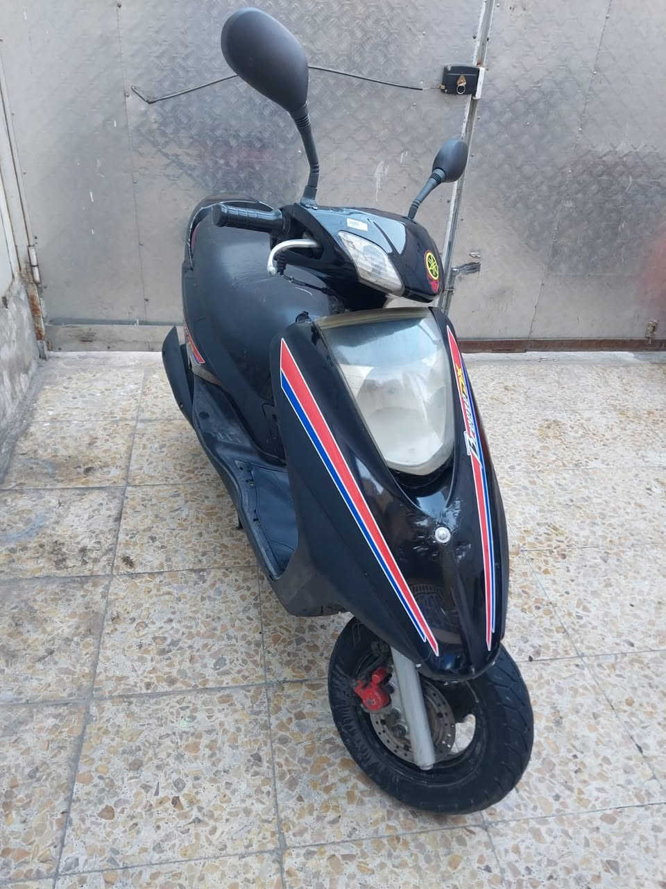 سلام عليكم للبيع بريز ياباني  صالي ٥ اشهر نازله رمبه دراجه جديده سعر ٤٧٥ مكان بغداد بلديات مكينه مكفوله ما مفتوحه كفاله أوراق رمبه بيه*********** تيرات جدد كابريتر بلاد نتصل خاص ماكو
