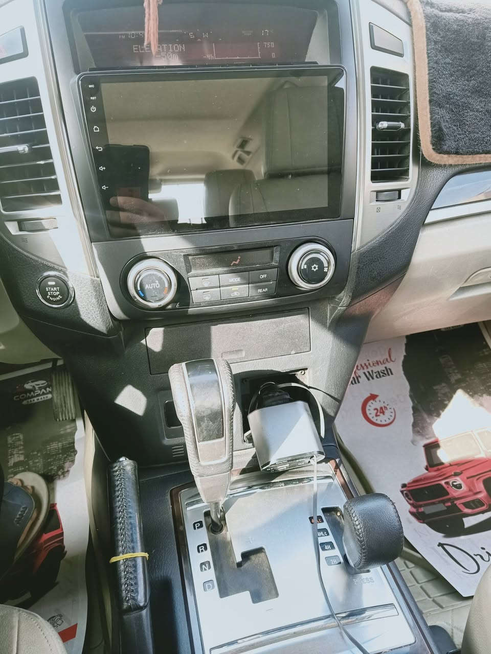 السلام عليكم سياره باجيرو حبتور سياره جديده للبيع موديل2017
ماشيه 81 رقم شمالي اربيل
 والاستفسار على هذا الرقم ***********
