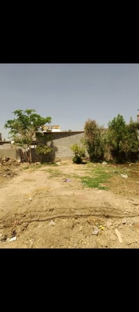قطعه للبيع سند 35 مساحه 300م وجه 18ونزال17 ابيعه كامله او اقسمه عل 100...