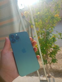 ايفون ١٣ برو ماكس زيتوني  ذاكرة ٢٥٦ البطارية ٨٠ نظافة عالية كفرات ثنين...