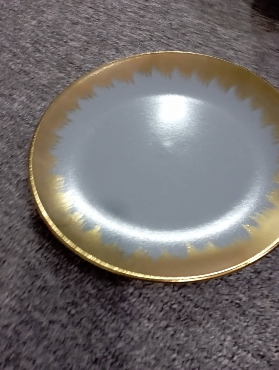 يوجد فرفوري ملون ذهبي شعاعي جديد ابد ما مستعمل مع تحفيات عدد اكثر من 350قطعة كلمن  وسعرة حلة للاستفسار خاص


**إذا كنت صاحب هذا الإعلان وتريد حذفه لأي سبب، رجاءا أرسل رسالة إلى الدعم الفني**