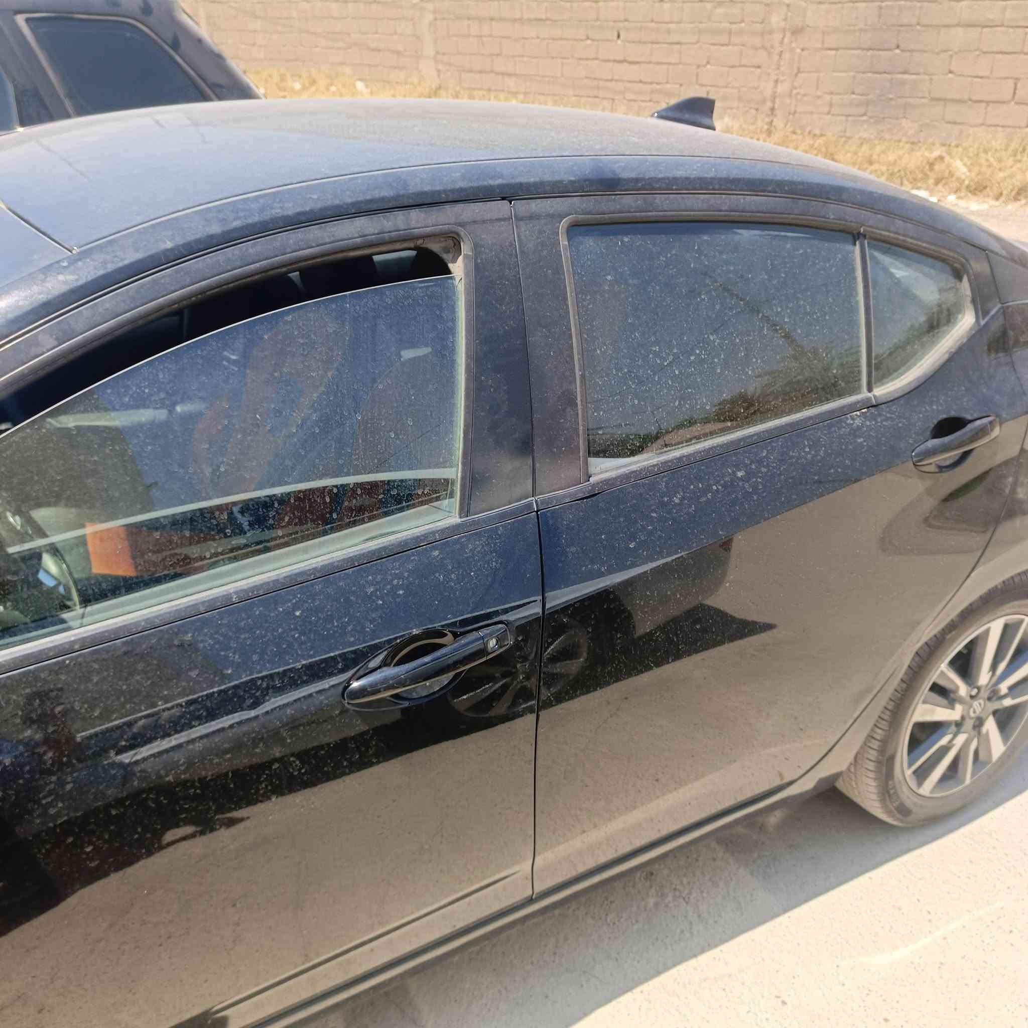 نيسان فيرسا 2021 
3 قطع 
ماشية 65000 ميل 
مواصفات SV
السعر 98 بيها مجال 
الاتصال على الرقم ***********
