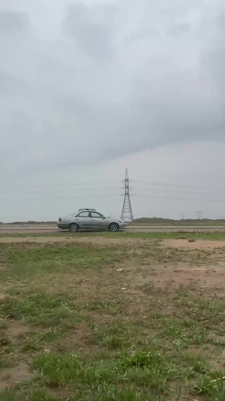 🔥 للبيع كامري وارد أمريكي 2006 – فرصة ما تتعوض 🔥
سيارة نظيفة وباسمي وقابلة للتحويل فوراً بنفس اليوم  بدون أي تأخير.
✅ مكفولة بالكامل
محرك – گير – كهربائيات – وكل ما يخص السيارة كفالة عامة.
المواصفات والإضافات:
كاميرا خلفية.
شاشة عرض حديثة.
سماعات اهتزاز مع مضخم (Bass قوي).
رقم إنكليزي.بغداد
سنوية السيارة نافذة لغاية 2030.
📌 التراي مالك: بصرة وين ما يعحبك 
🚚 السيارة توصل لجميع المحافظات.
🔧 الحالة: السيارة تحتاج صبغ بسيط فقط.
💰 السعر: 80 ( قابل للنقاش).
🔁 للبيع أو المراوس.
📍 الموقع: صلاح الدين – قضاء بلد.
📞 للاستفسار:
***********
