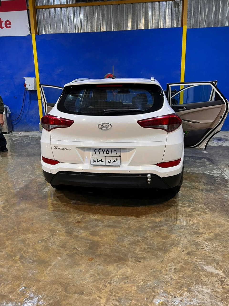 السلام عليكم . توسان للبيع ٢٠١٨ خليجي
السيارة مكفولة من الصبغ والتبديل 
ماشية ١١٩ الف قابل للزيادة
رقمها سليمانية 
السعر ١٨٨ 
للاستفسار : ***********
