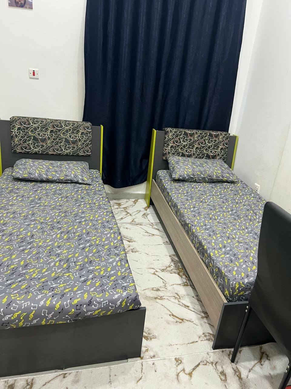 غرفه شبابيه للبيع نضيفه اي ضرر مابيهه ماخذيهه ب ٩٥٠ نريدها ب ٤٢٥ بيهه مجال بسيط


**إذا كنت صاحب هذا الإعلان وتريد حذفه لأي سبب، رجاءا أرسل رسالة إلى الدعم الفني**