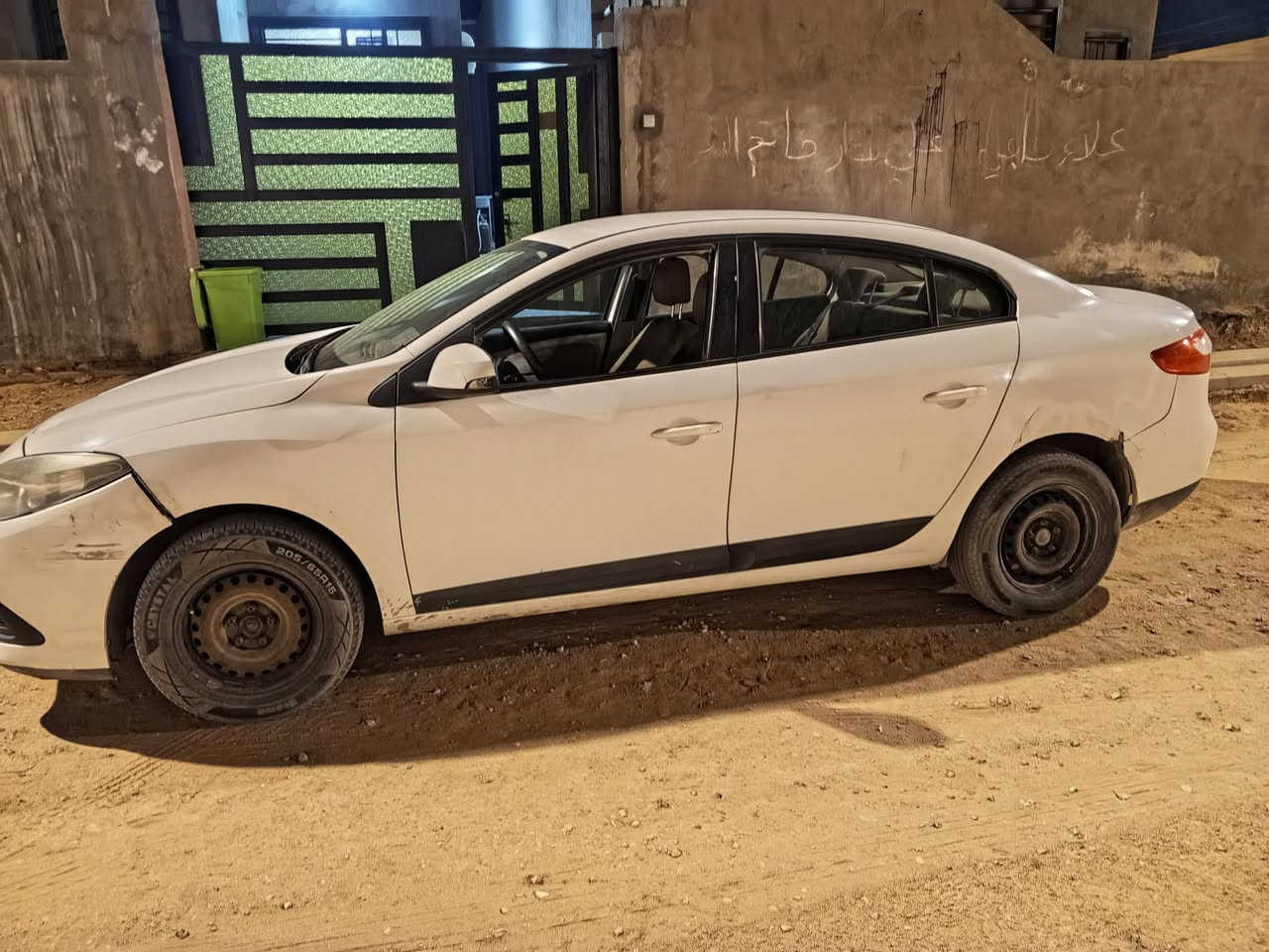 رينو فلاونس اللون ابيض موديل 2016 كير اوتماتيك محرك 1.6
📞 للاستفسار اكثر 
***********
 واتساب
