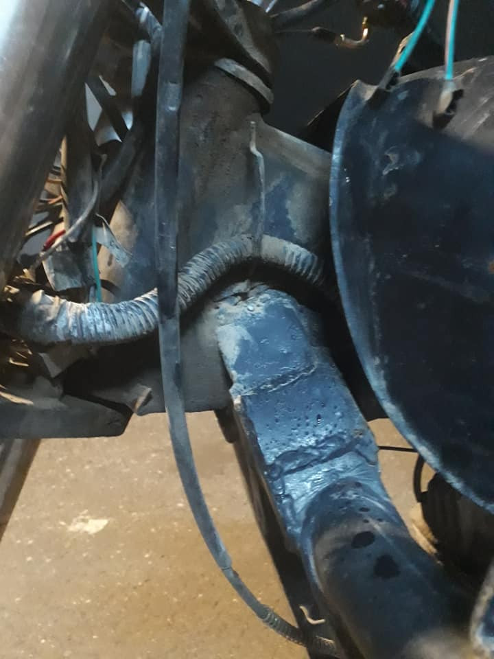 السلام عليكم ستوته  14للبيع ركبه مابي شي فقط شيال ملوم عليه بليته لحيم درجه اولى كهربائيات تايرات كيه جديد محرك ٢٣ مال شقل /سعر 550وبيها مجال /***********
