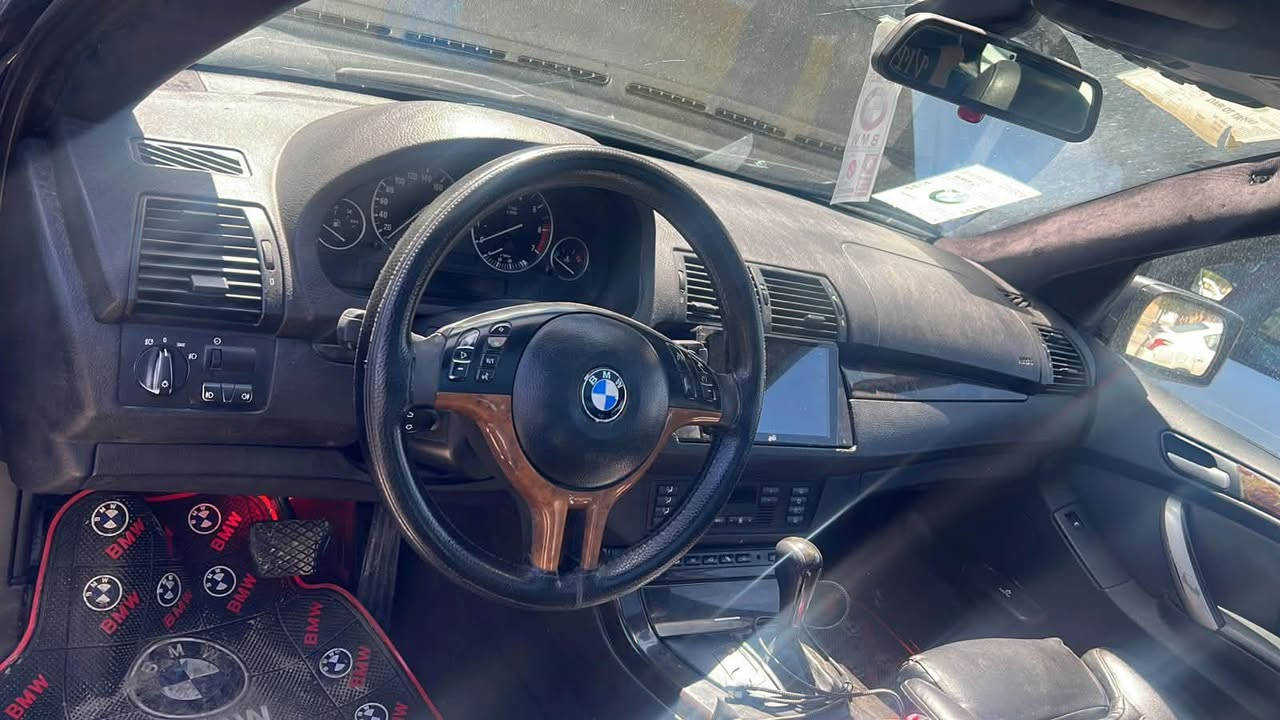 BMW X5 2005 – للبيع
* موديل: 2005
* فول مواصفات
* لون أسود
* بدون صبغ
* مكينة مكفولة
* كير جديد
* داخلية نظيفة ومرتبة
* جاهزة للاستخدام
* السعر: 100

للاستفسار، التواصل على الخاص.***********
