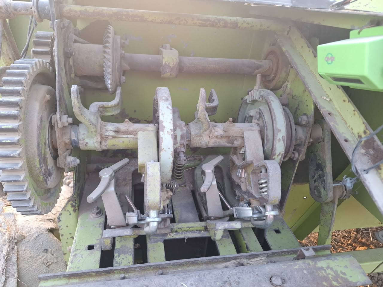 كابسة كلاص للبيع الاستفسار ع الرقم غير متواجد ع الفيس 
*********** // ***********
