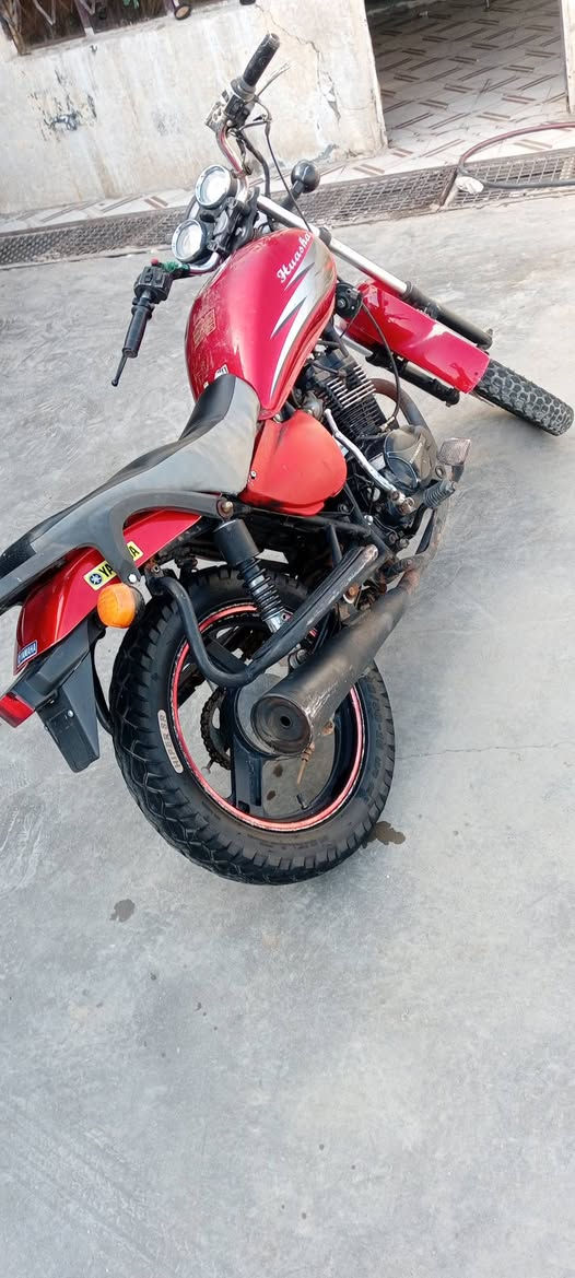 سلام عليكم دراجه اوراق أصولي  للبيع  موديل 2014  سعر 650 وبيه مجال
***********
