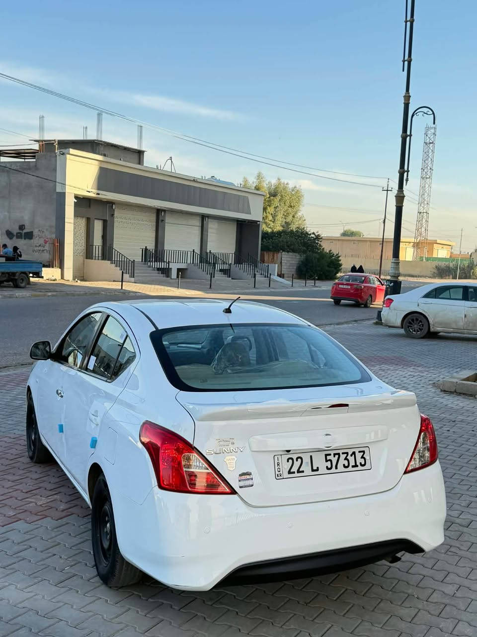 نيسان صني 
موديل. 2020 
ماشية 80 الف 
سنوية و هزة 2030 
دفتر بنزين بيها. 
شاشة ايباد و بلاجكتور  و جناح بيلادي 
صدر جديد.  
سيارة بيها نص باب صبخ  بدون دواخل 
و مكانين تعديل بارد 

كركوك رحيم اوا 
***********
سعر 104 و بيها مجال قليل كركوك, العراق
